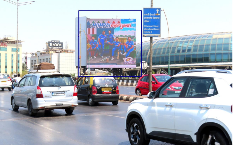 LED – 40 X 40 ON WEH NR. AIRPORT, VILE PARLE, MUMBAI